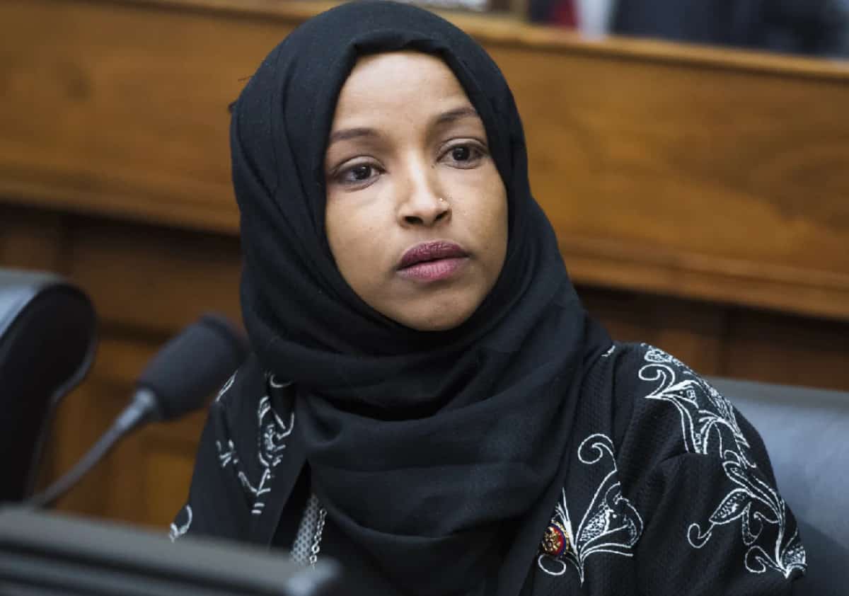 הונאה או "טעות"? כך נעלמו מיליוני דולרים מהדיווח הכספי של אילהאן עומאר