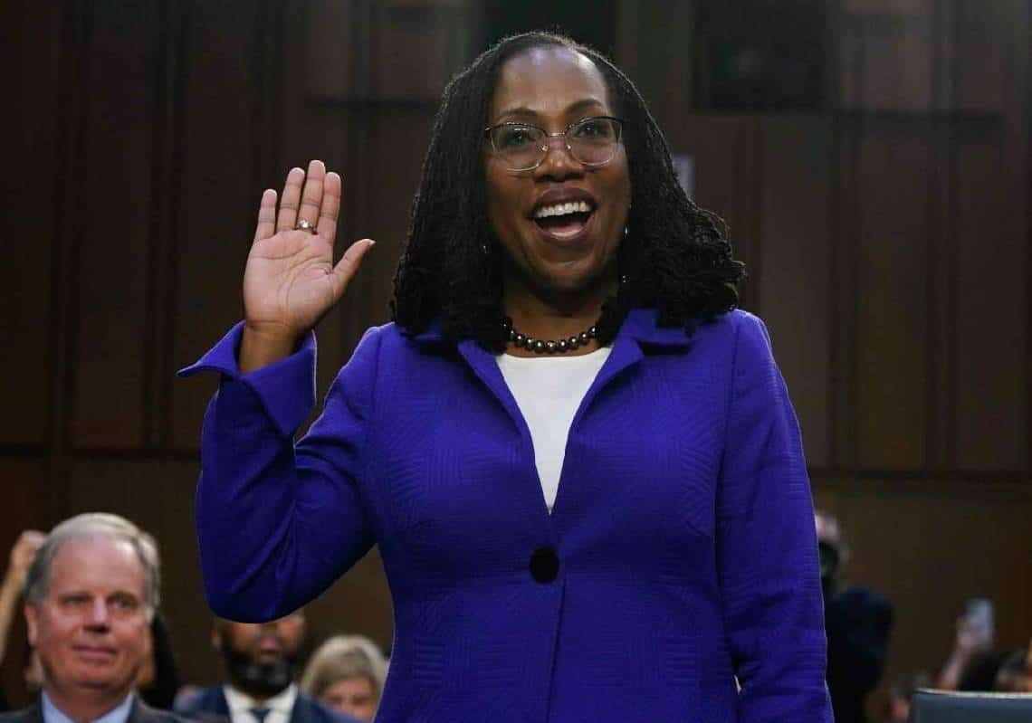 "לא ביולוגית": מועמדת לעליון כשלה להגדיר 'מהי אישה', קרוז שאל אותה - "אם אחליט שאני אסייתי או נקבה תקבלי זאת?"