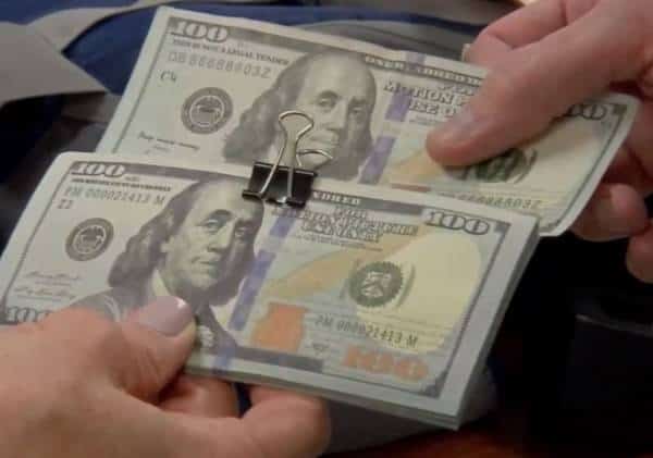 מכרה את האייפון באמצעות אפליקציה פופולארית, ואז התגלתה התרמית