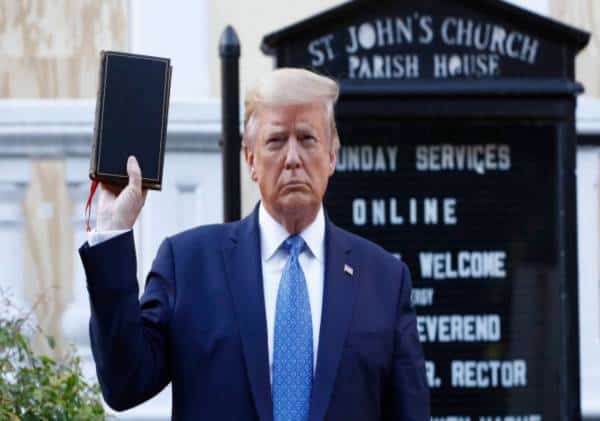 על רקע כוננות חירום בבית הלבן, טראמפ: "אם המושלים וראשי העיר לא יגנו על תושבים, אפתור את הבעיה עבורם עם הצבא"