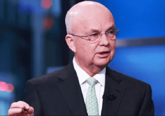 טראמפ שוקל: לשלול סיווג ביטחוני לבכירי עבר המבקרים אותו