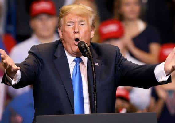 לאחר הרשעת מנאפורט והודאת כהן, טראמפ תוהה: "איפה המעורבות עם הרוסים?"