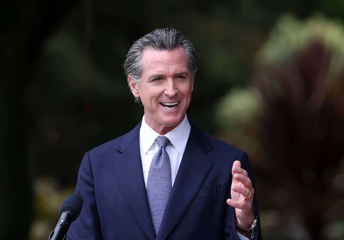 משבר ההומלסים בקליפורניה: ניוסום משהה את מימון המדינה לחסרי בית, קורא לאסטרטגיה חדשה