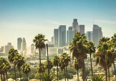 סקר חדש: תושבי לוס אנג'לס מרגישים שהממשל המקומי ירד מהפסים