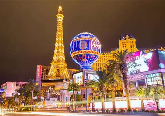 לאס וגאס: דיווח על יורה פעיל השבית מרכז קניות במהלך סוף השבוע