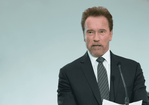 ארנולד שוורנצגר מודה: חציתי את הגבול עם נשים, אני מתנצל