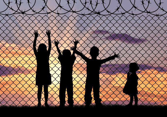 חיל הים האמריקני מתכונן לקליטת עשרות אלפי ילדי מהגרים