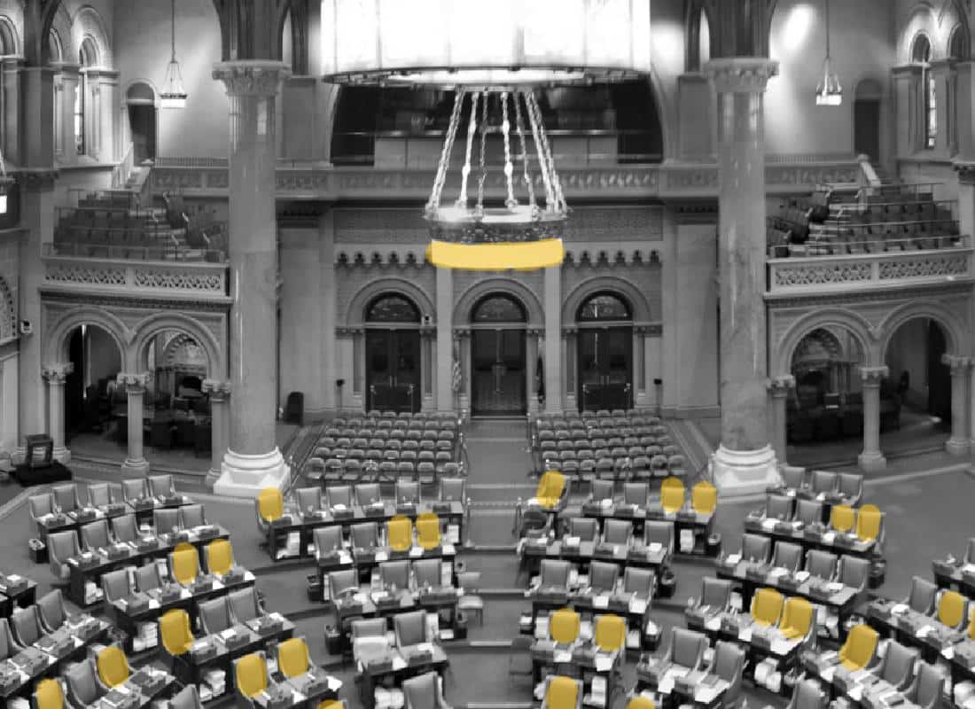 מדינת ניו יורק דוחה הצעת חוק להנצחת ה-7 באוקטובר - האשמות על אנטישמיות מוסווית