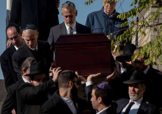 עוד יום עצוב של לוויות בפיטסבורג: שלושה הובאו למנוחות