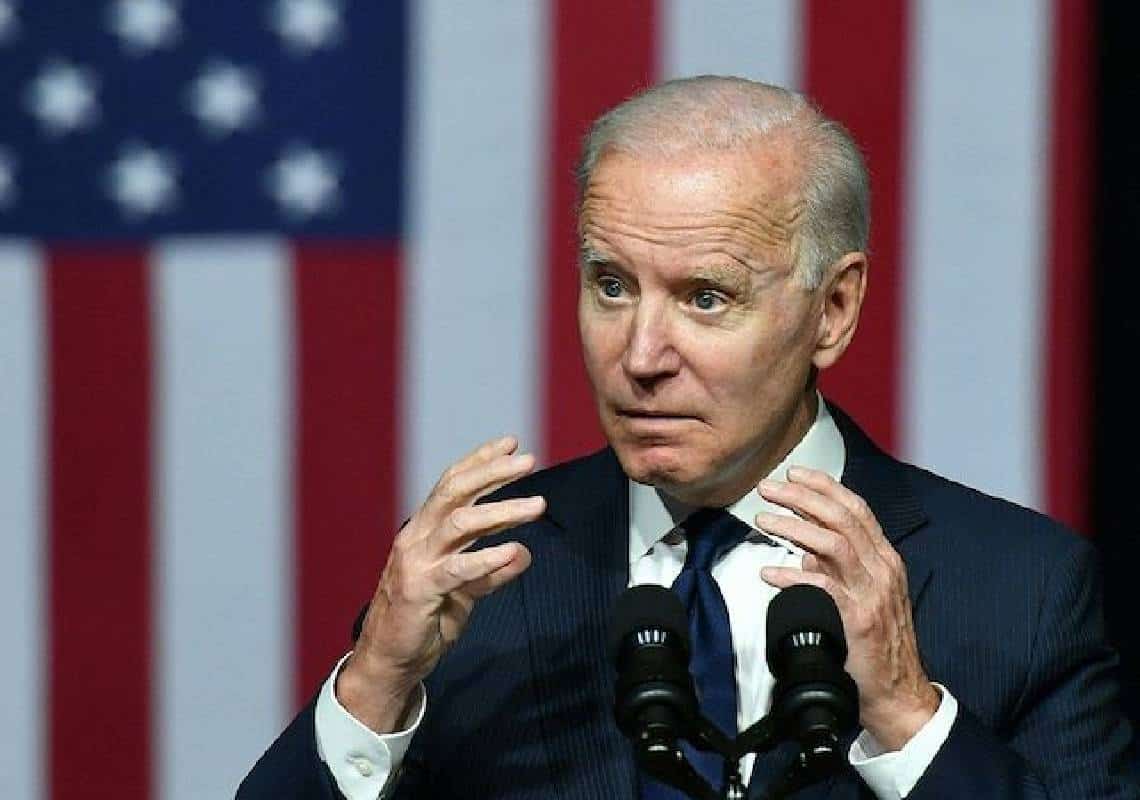 "ממשל ביידן נהג בגזענות, שמט חובות בסך מיליארדים לחוואים שחורים בלבד תוך התעלמות מלבנים עניים"