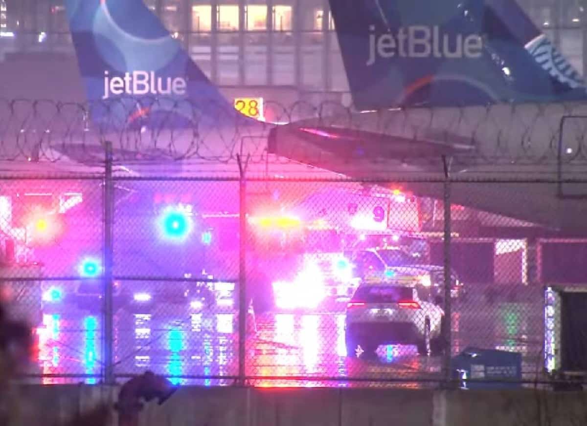 לילה של אימה בניוארק: עשן בתא הנוסעים, פינוי חירום על המסלול ושדה תעופה שנסגר 