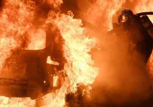 המפגינים הציתו את הבנק המרכזי של צרפת