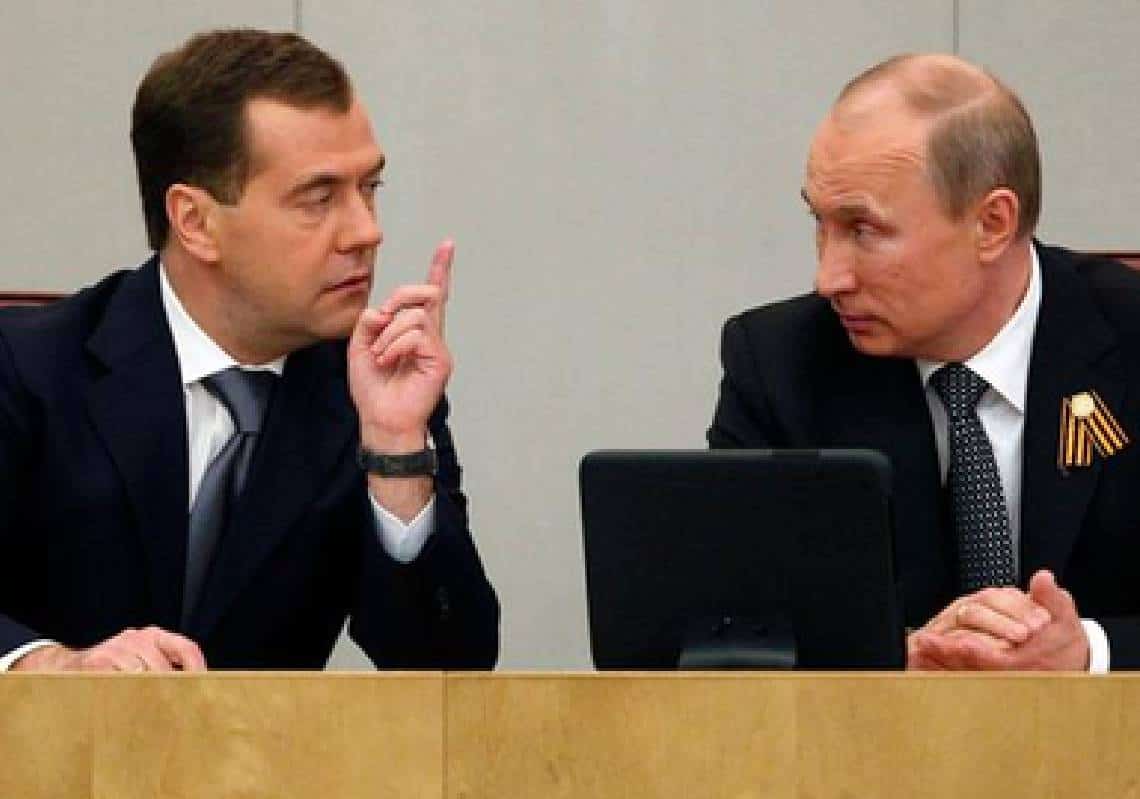 מדבדב: "ארה"ב מזרימה נשק לאוקראינה ומסתכנת במלחמה גרעינית איתנו"