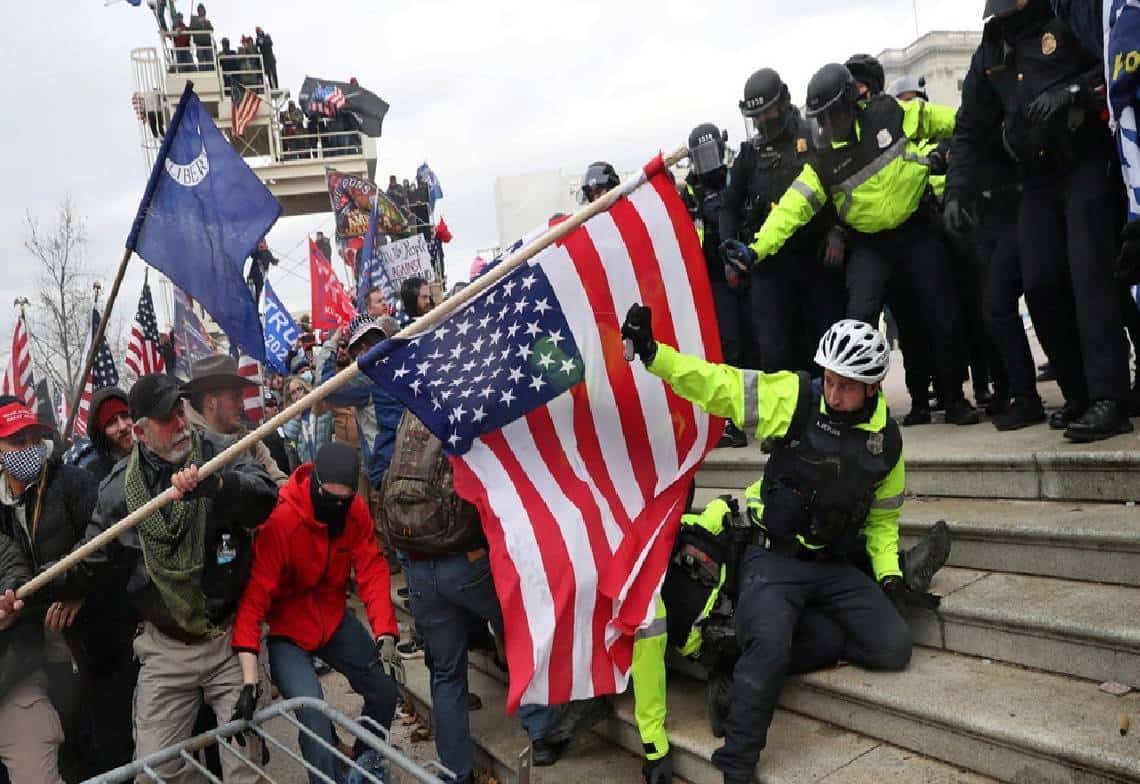 מדוע שוטרים שהיו מעורבים באירועי ה-6 בינואר מתאבדים בקצב הולך וגובר? 