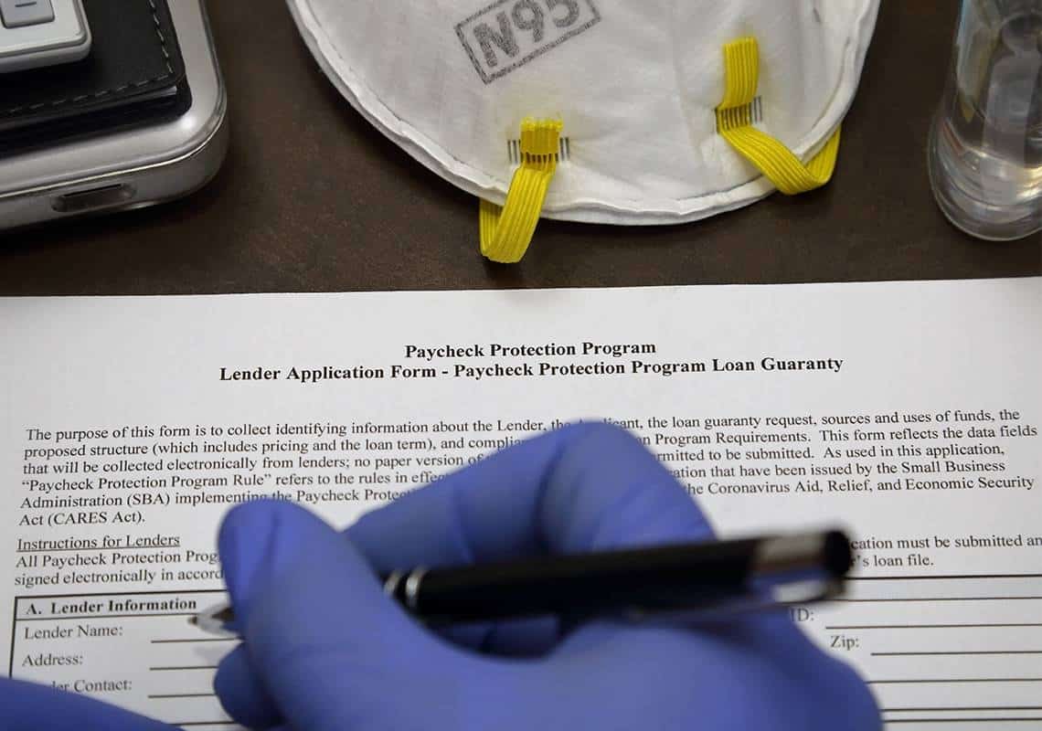 רכבי יוקרה, ביטקוין ואפילו חוות אלפקות: בעלי פיצרייה הסתבך בהונאת כספי סיוע לעסקים קטנים