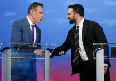 העימות האחרון לפני הבחירות לראשות ניו יורק: ממדאני חושב שהוא יכול לטפל באנטישמיות טוב יותר מאחרים