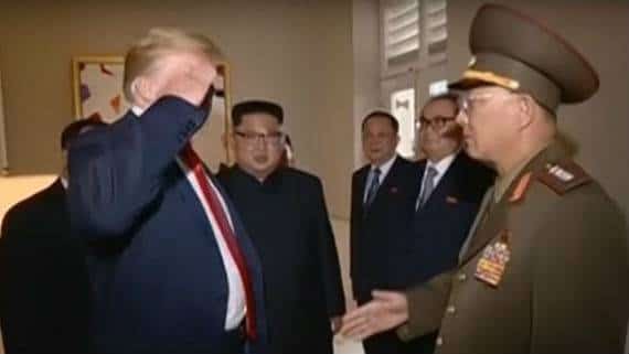 אופס! למה הצדיע הנשיא טראמפ לגנרל צפון קוריאני?