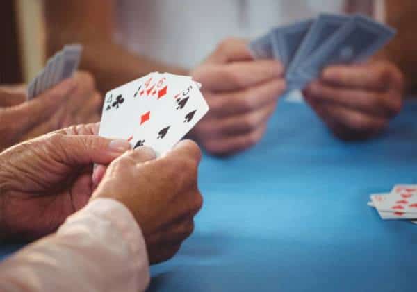 קלפים ואקדחים: משחק הפוקר נגמר בטרגדיה