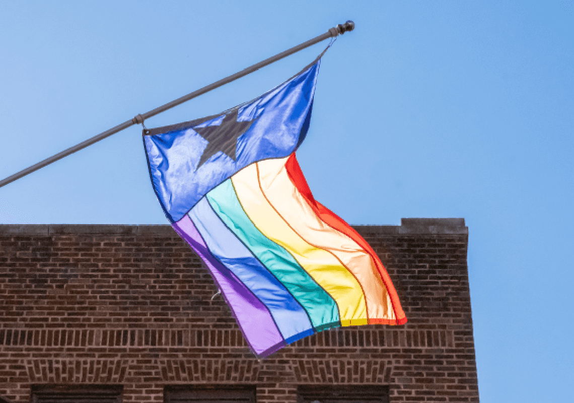 מושל טקסס אישר: תלמידים טרנסג'נדרים יוגבלו מהשתתפות בשיעורי ספורט 