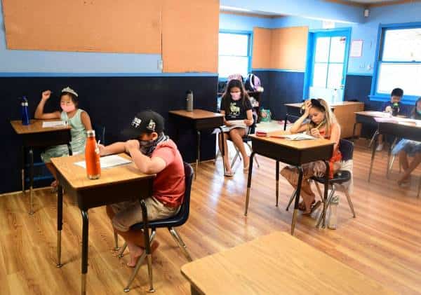 רגע לפני פתיחת שנת הלימודים: דו"ח חדש חושף זינוק בתחלואת הנגיף בקרב ילדים