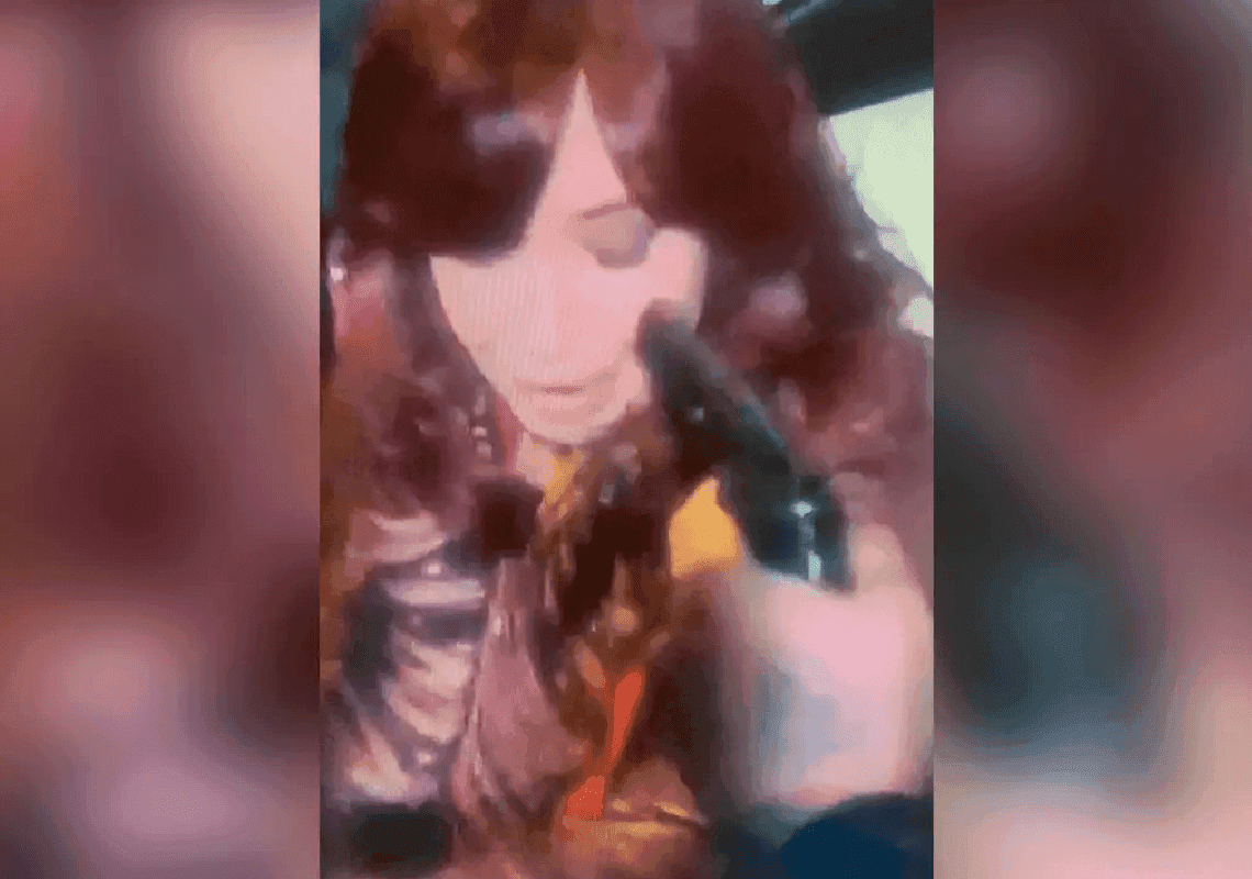 מול המצלמות: חמוש הצמיד אקדח לראשה של סגנית נשיא ארגנטינה 