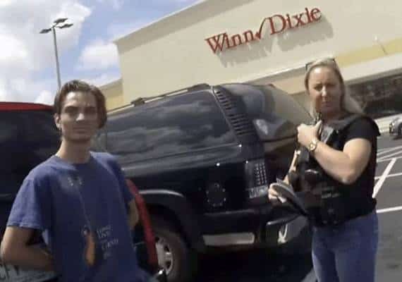 גיבורת היום בפלורידה: בן זוגה לשעבר הצהיר על כוונתו להיות הרוצח הגדול בתולדות ארה"ב- היא לא היססה לרגע בתגובתה