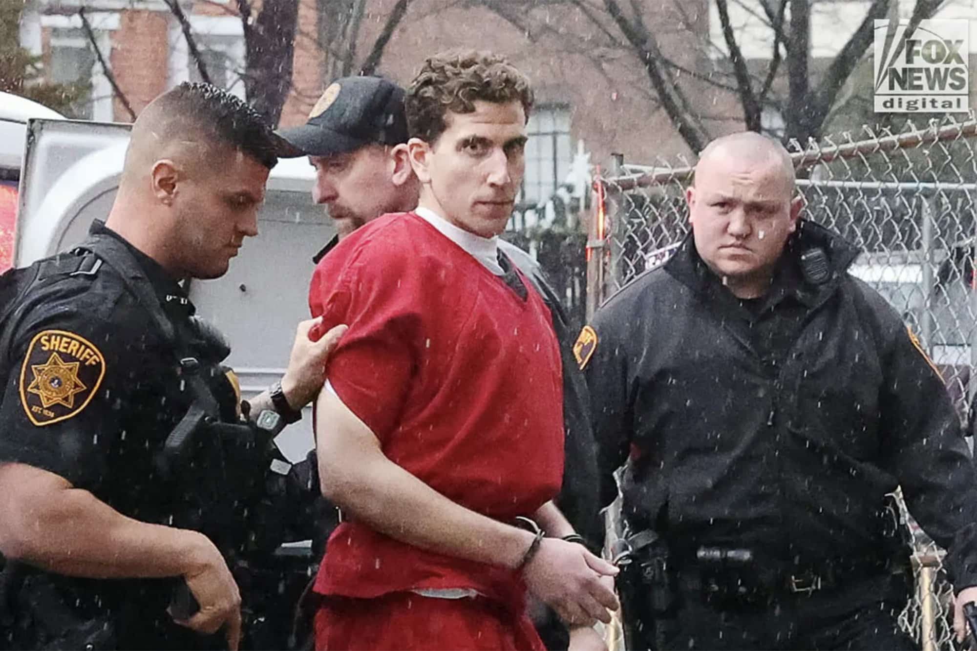 "מבט של קרח למצלמה": בריאן קוהרברגר החשוד ברצח ארבעת הסטודנטים באוניברסיטת איידהו הופיע לראשונה לבית המשפט