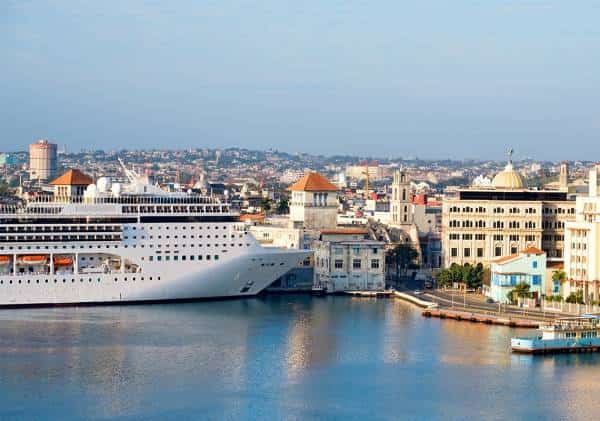 ארה"ב מטילה הגבלות על התיירות לקובה