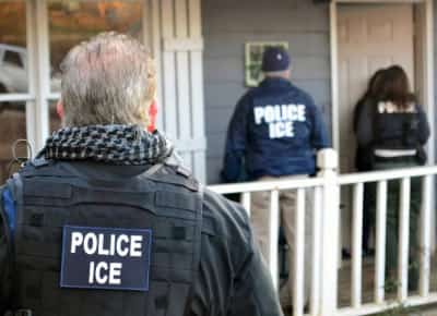 צעירים שהובאו לארה״ב כילדים נעצרים לראשונה — סימן לשינוי דרמטי במדיניות ההגירה