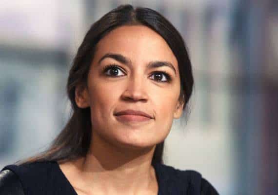 אלכסנדריה אוקסיו-קורטז לא תשתתף בסיור של AIPAC לישראל, למרות מקורותיה היהודיים