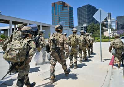 טראמפ הורה למשוך את חיילי המשמר הלאומי מלוס אנג'לס, אבל הבטיח שהסיפור עוד לא נגמר