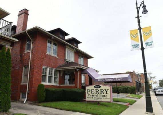 תגלית מזעזעת בבית לוויות בדטרויט: שרידי תינוקות ועוברים אוחסנו בקופסאות