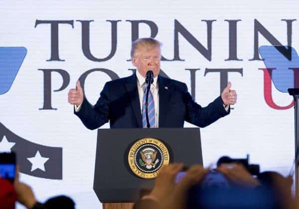 "מתנהגת כמו משוגעת": הנשיא טראמפ במתקפה על חברת הקונגרס המוסלמית