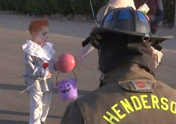 מרגש: דיירי שכונה בלאס וגאס נרתמו לשמח ילד שאושפז במהלך "האלווין"