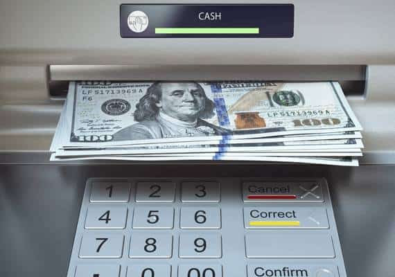  120,000 דולר הופקדו בטעות לחשבונם של בני זוג: הם בחרו לצאת למסע קניות מטורף