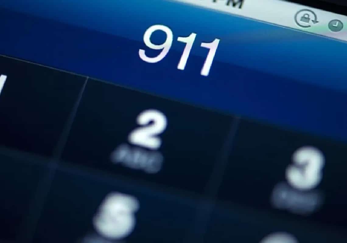 "חייגה ל-911 והכניסה את הטלפון לתיק": אישה סיכלה את חטיפתה