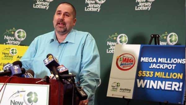  "אנחנו משפחה צנועה, לא נאבד את הראש": הזוכה בפרס הראשון ב"מגה מיליון" בחר לקחת את הכסף במזומן