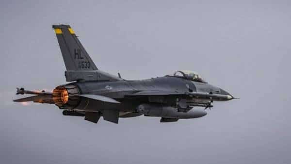 לאס וגאס: מטוס F-16 התרסק הבוקר בסמוך לעיר