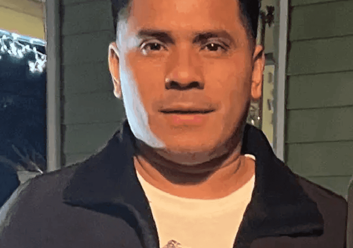 למרות שלא ידע לשחות: קפץ למים כדי להציל שני ילדים - וטבע למוות