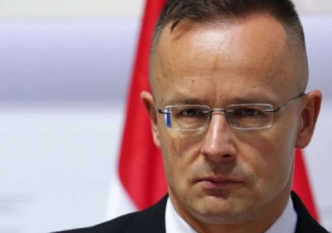 שר החוץ של הונגריה: ‏"השיטה של טראמפ דרושה באוקראינה"