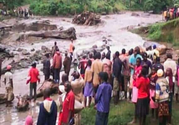 אוגנדה: עשרות הרוגים במפולות בוץ