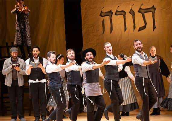 אלמוני צעק "הייל היטלר, הייל טראמפ" במהלך המחזמר "כנר על הגג"