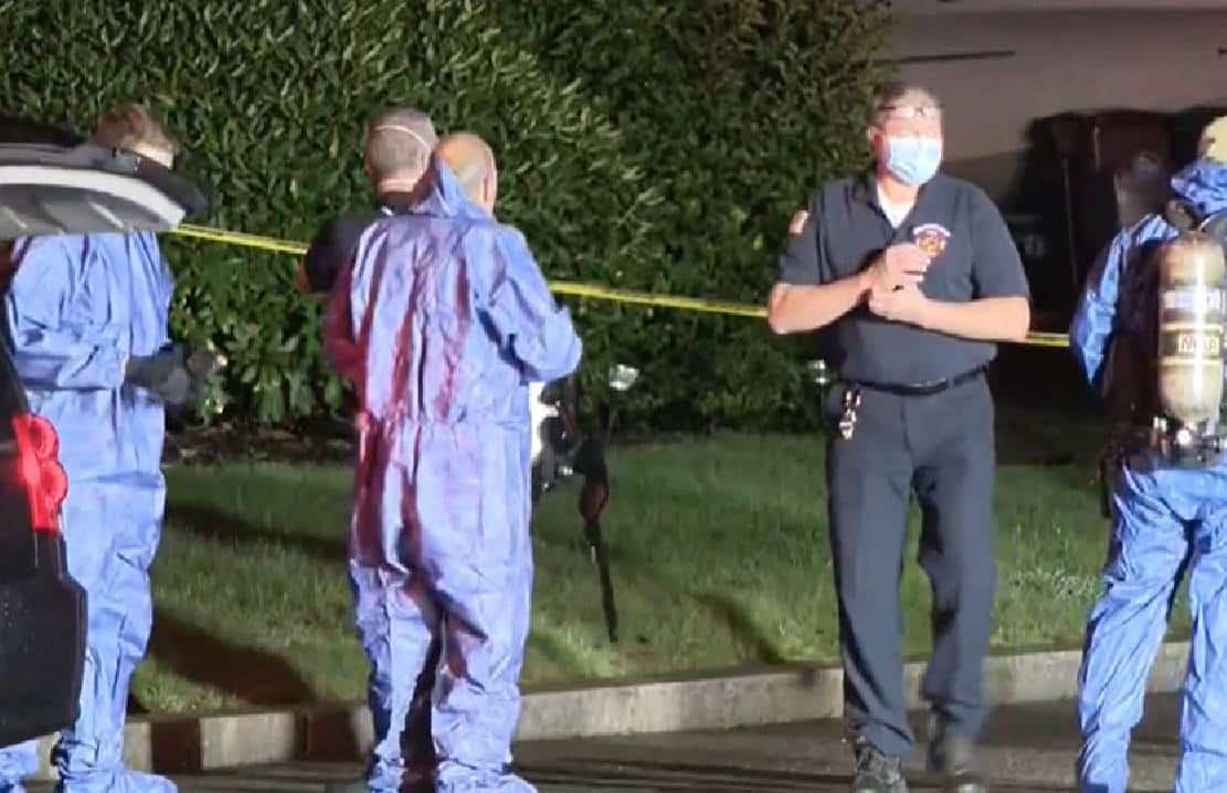 שתי ‏גופות "בריקבון מתקדם" נמצאו בביתה של ראש עיריית וונסוקט, רוד איילנד, לשעבר