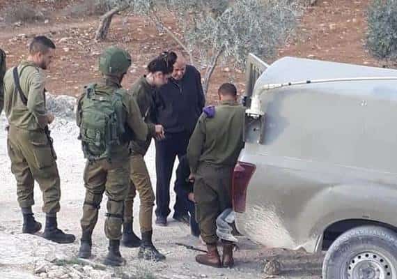 חברון: מפקד המשטרה הושעה מתפקידו לאחר שסייע לחיילי צה"ל להחליף גלגל