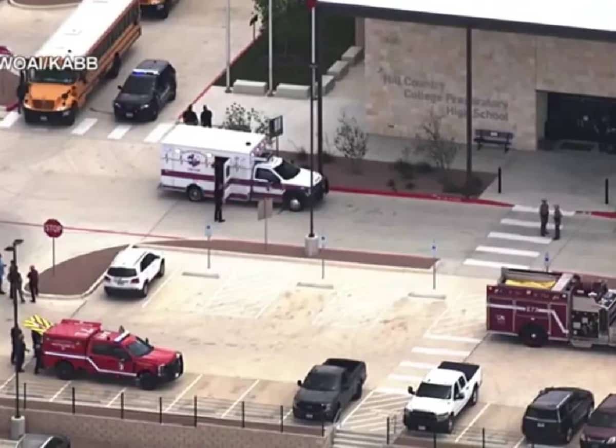 תלמיד בן 15 ירה במורה שלו ואז שם קץ לחייו: עוד יום של אימה בבית ספר אמריקאי