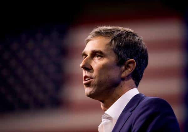 הולך ומצטמצם: מועמד דמוקרטי נוסף פורש מהמירוץ לבית הלבן