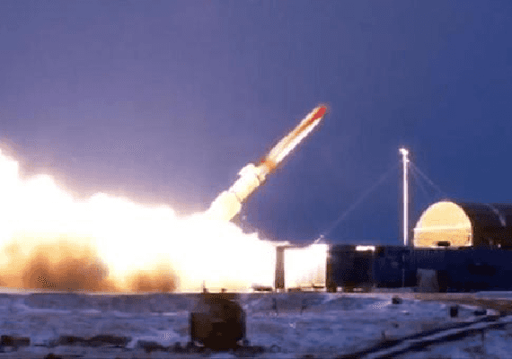 טראמפ מוציא את ארה"ב מהסכם הגבלת חימוש גרעיני עם רוסיה