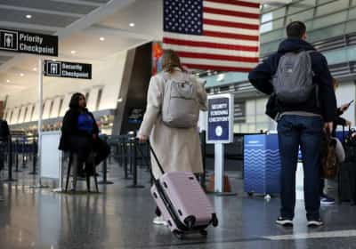 תנאי חדש לכניסה לארה"ב: כל תייר יחוייב לחשוף את חמש שנות הפעילות האחרונות ברשתות החברתיות