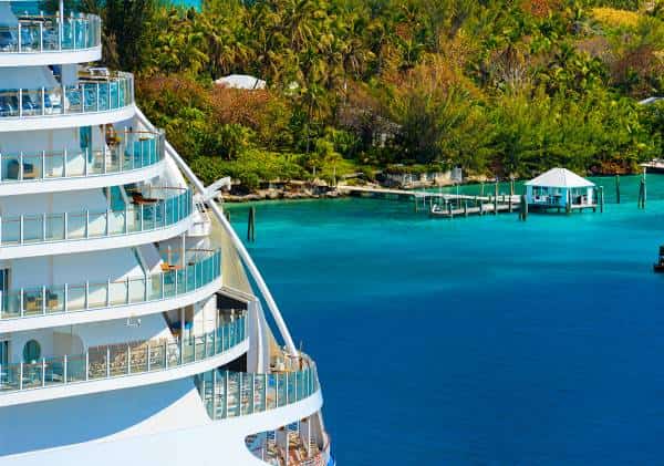 ספינת האהבה: רגע לאחר שעלו על הקרוז- זוג מצא איש צוות מקיים יחסי מין בחדרם