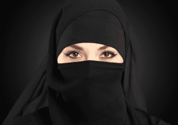 דנמרק: לראשונה נענשה אישה על חבישת ניקאב בציבור